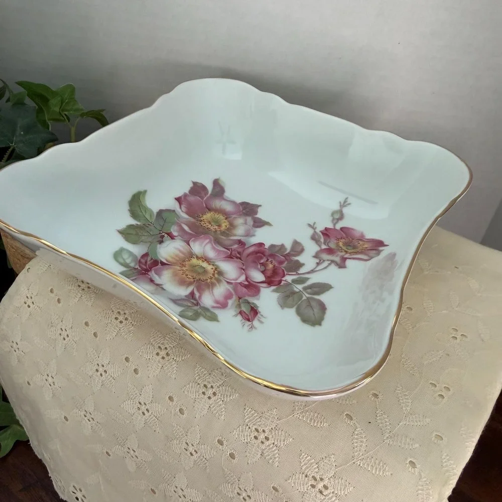 Vintage Schumann Bavaria Wild Rose Porcelain Bowl Gold Trim Germany‎
